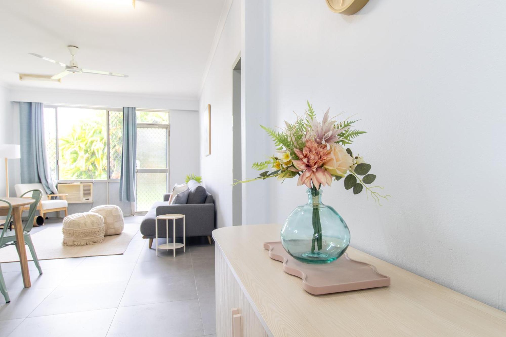 Serenity On Smith 2 Bedroom Apt *