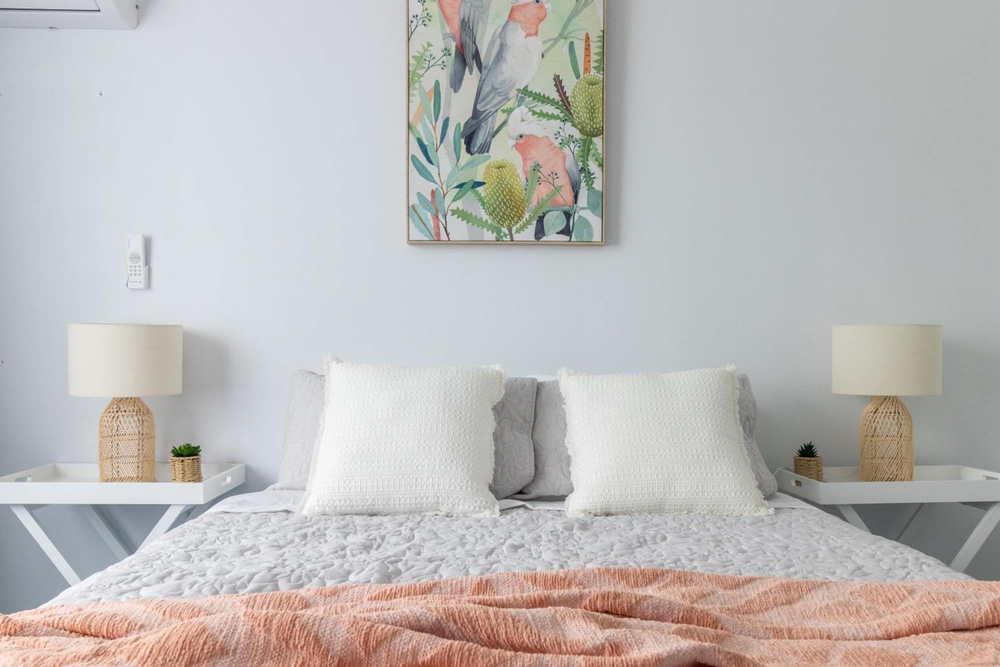 Serenity On Smith 2 Bedroom Apt *